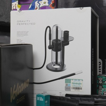 Gagnez un bong Stündenglass Gravity Hookah