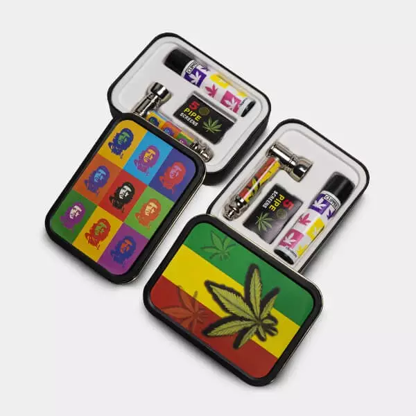 Voir Set Pipe en métal avec filtres et briquet