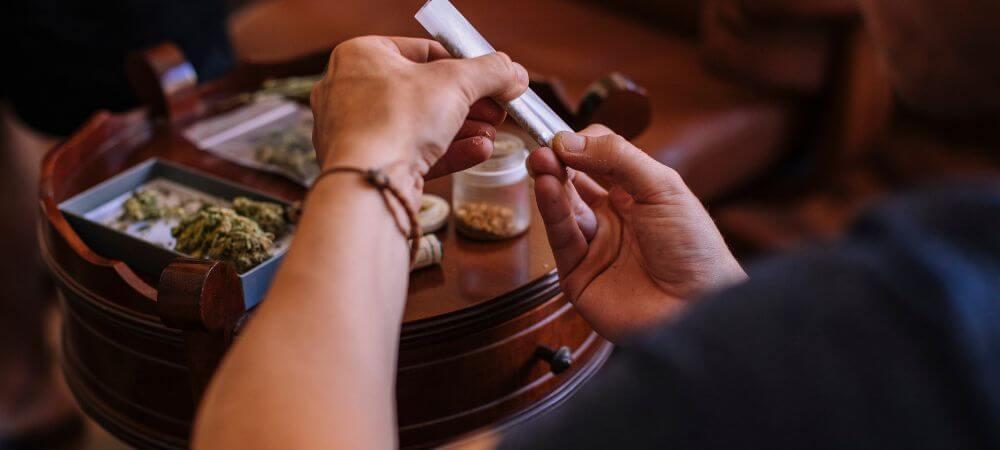 Impacts du cannabis sur le visage